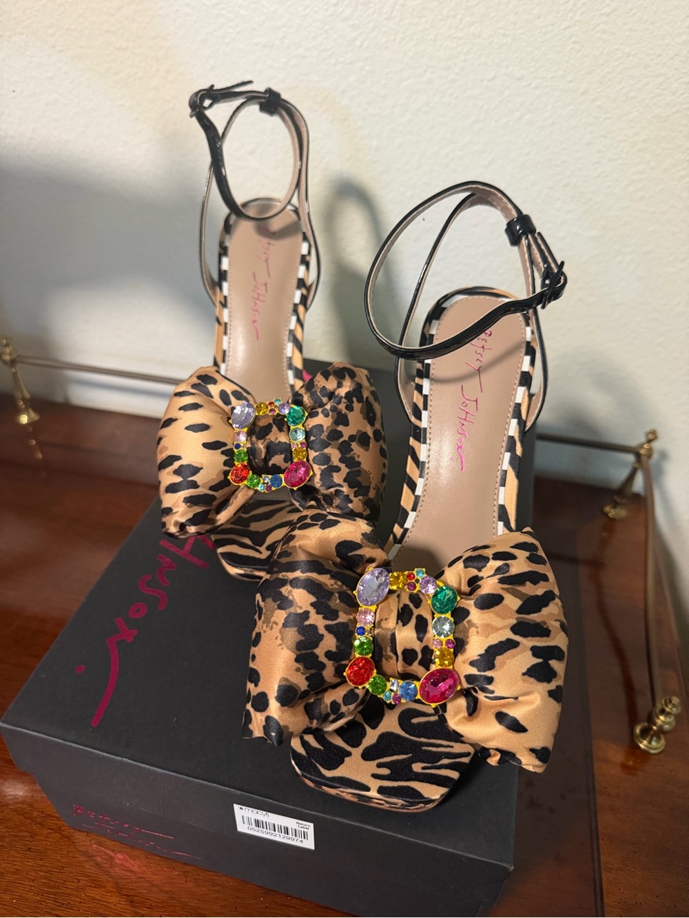 Betsey Johnson Pollie Leopard Bow Gem 💎 Sparkle Ankle-Strap Green Heels Funky